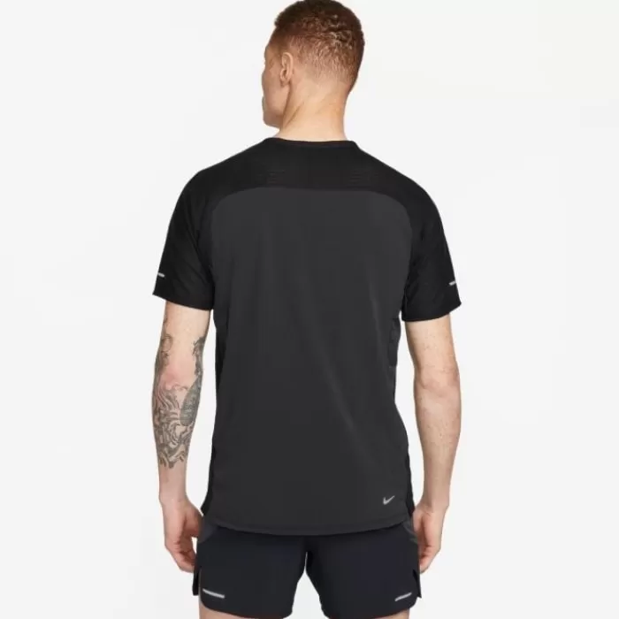 Uomo Nike Magliette Maniche Corte E Lunghe-Dri-FIT Solar Chase Short Sleeve Tee